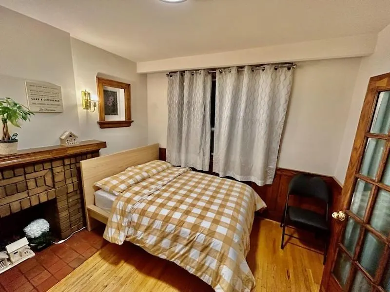 Toronto Midtown 2Bedrooms Apartment 0*,  Canada